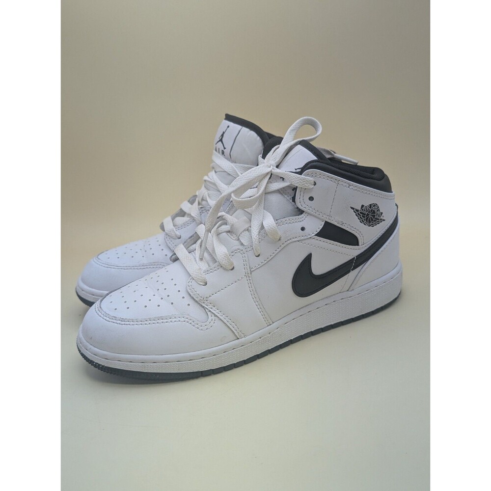 Nike Air Jordan 1 Mid GS Reverse Panda White Black DQ8423-132 Size 6Y Women 7.5